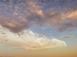龍みたいな雲と夕暮れ