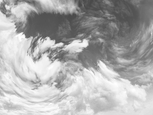 荒ぶる雲の風景