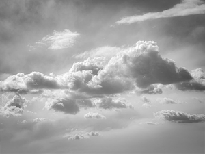 光と雲の景色 モノクロ